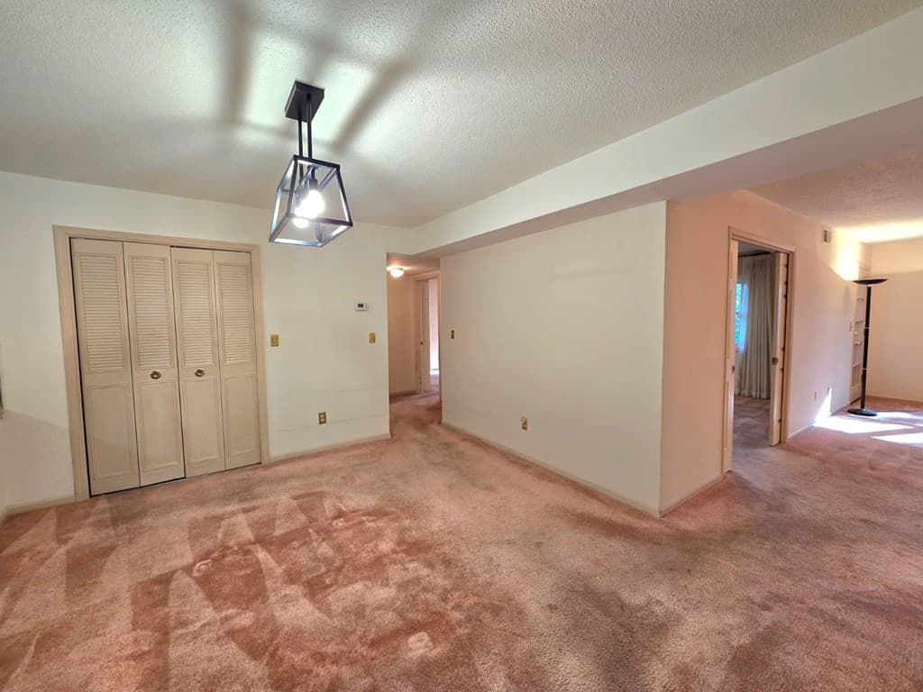 6851 NE Roswell Road, Sandy Springs GA 30328 - Photo