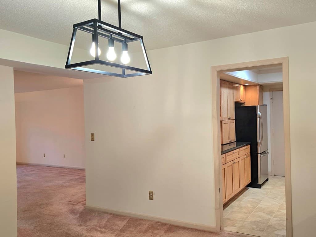 6851 NE Roswell Road, Sandy Springs GA 30328 - Photo