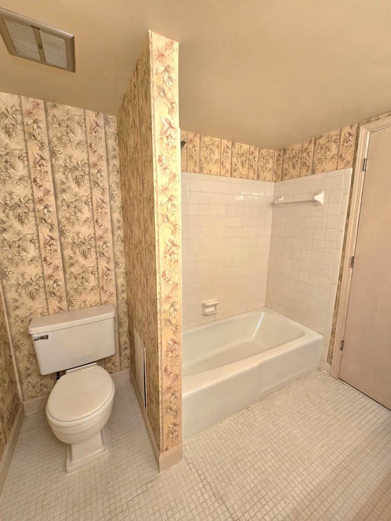 6851 NE Roswell Road, Sandy Springs GA 30328 - Photo