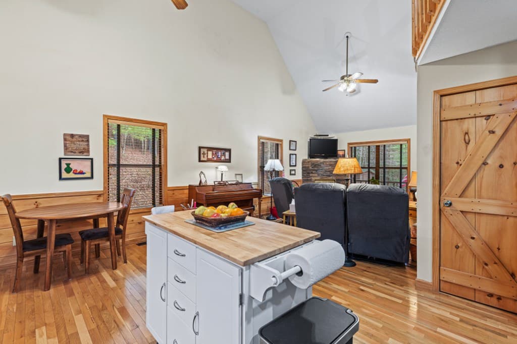 39 Lillian Way, Blairsville GA 30512 - Photo
