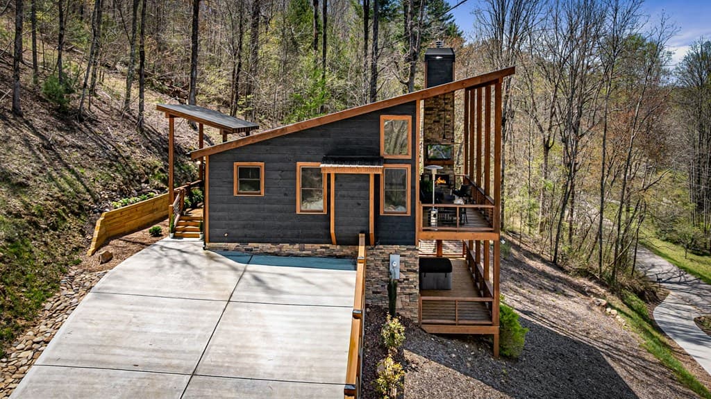 529 Hidden Valley Drive, Morganton GA 30560 - Photo