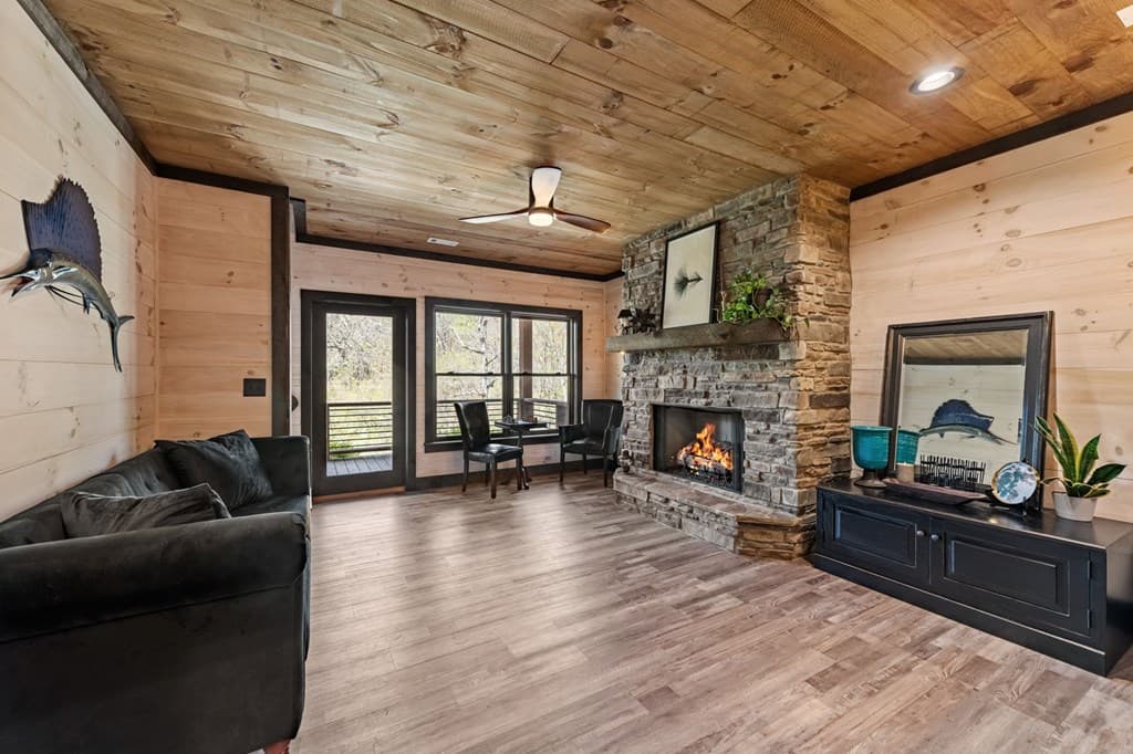 529 Hidden Valley Drive, Morganton GA 30560 - Photo