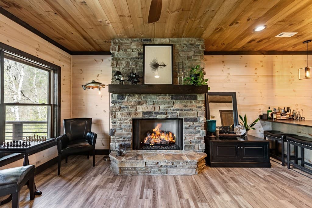 529 Hidden Valley Drive, Morganton GA 30560 - Photo