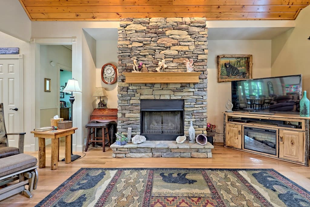 380 Patricks Drive, Blairsville GA 30512 - Photo