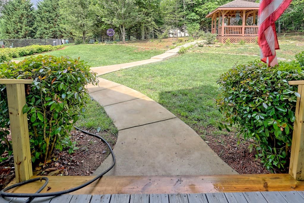 380 Patricks Drive, Blairsville GA 30512 - Photo