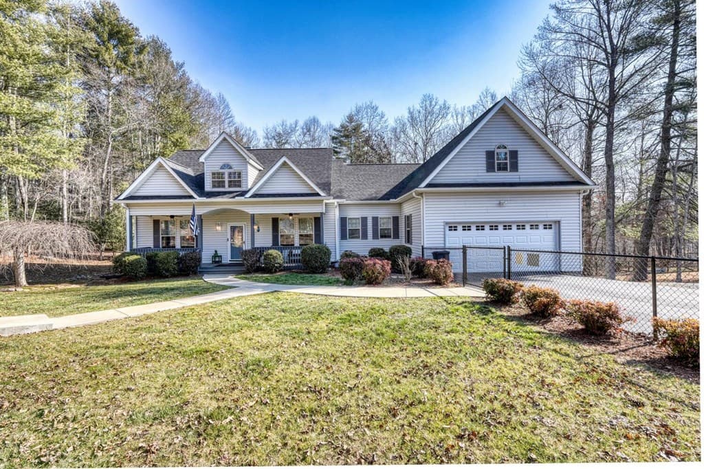 380 Patricks Drive, Blairsville GA 30512 - Photo