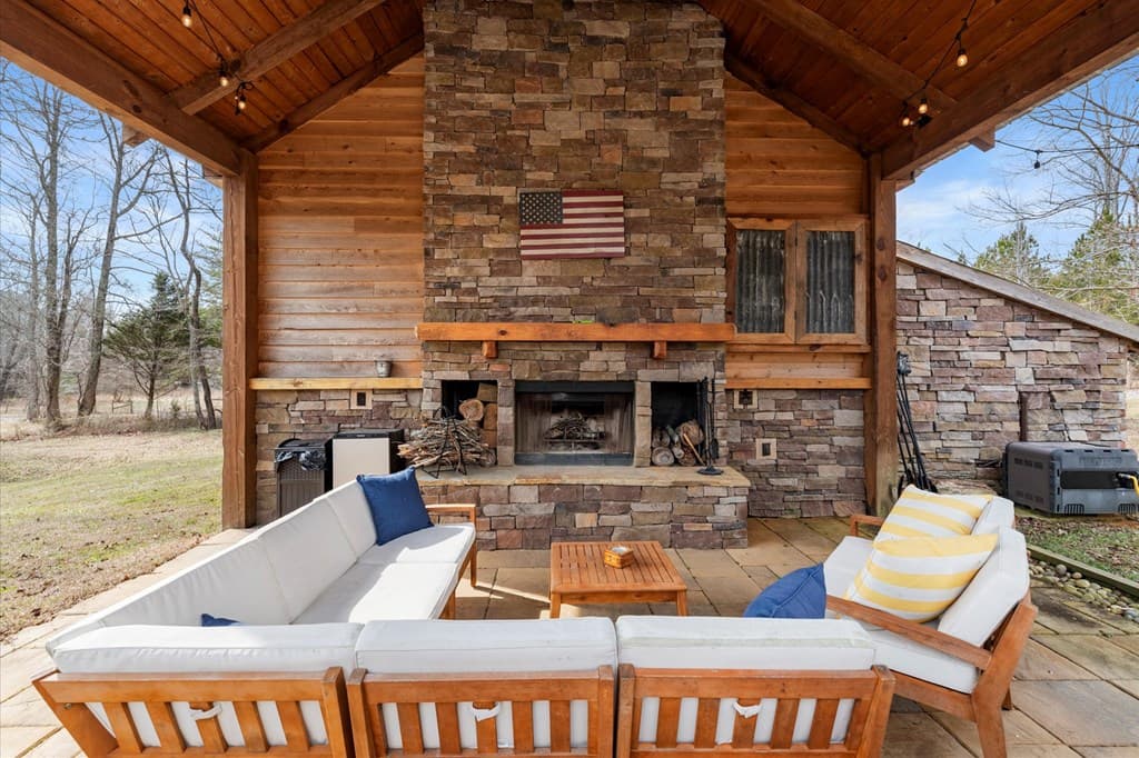 456 E Valley Road, Rydal GA 30171 - Photo