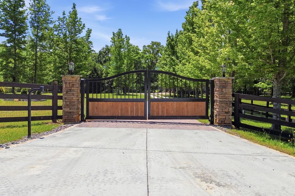 456 E Valley Road, Rydal GA 30171 - Photo
