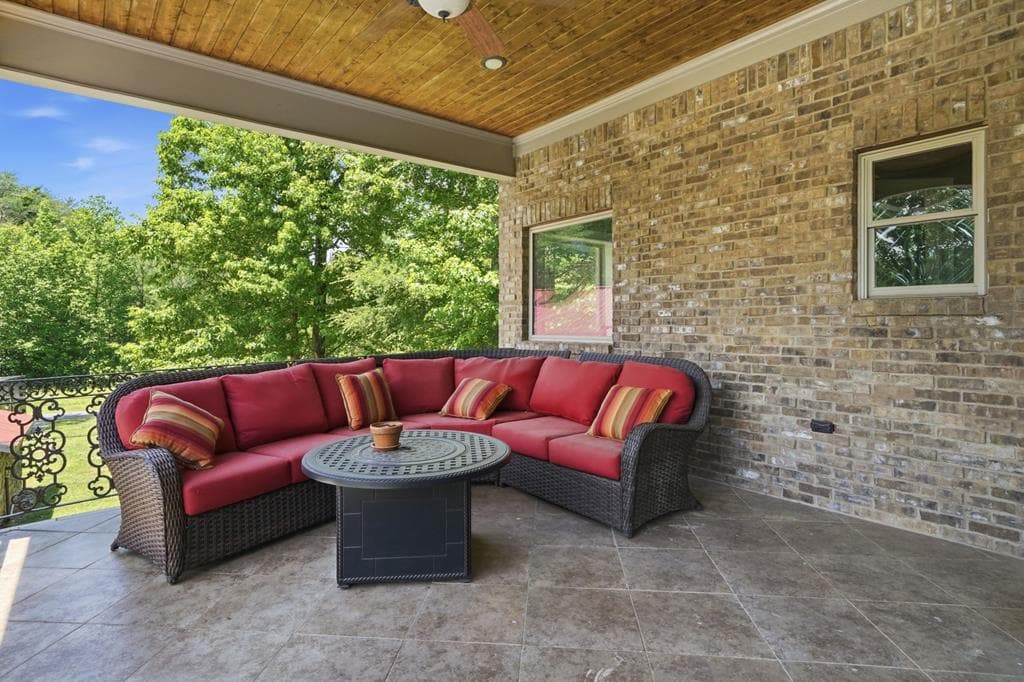 456 E Valley Road, Rydal GA 30171 - Photo