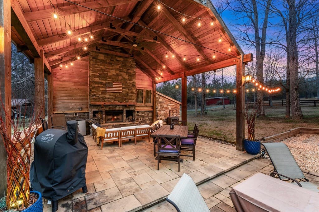 456 E Valley Road, Rydal GA 30171 - Photo