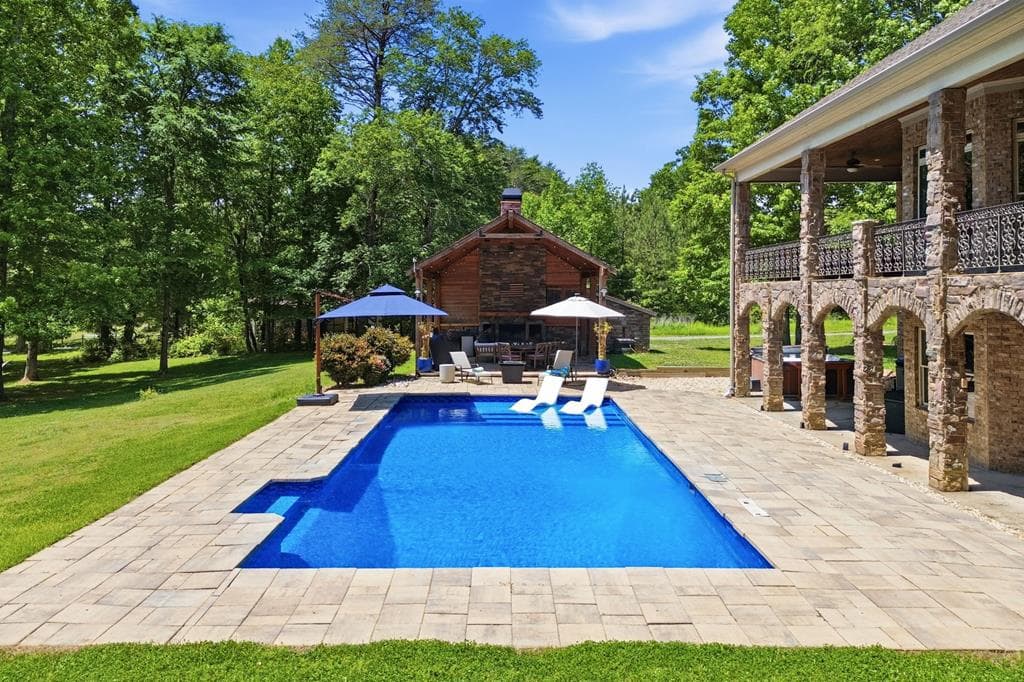 456 E Valley Road, Rydal GA 30171 - Photo