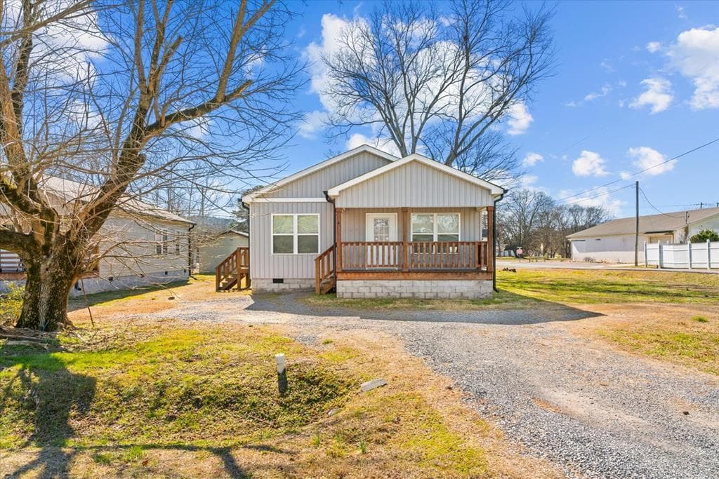 4 W 5th Avenue, Chatsworth GA 30705 - Photo