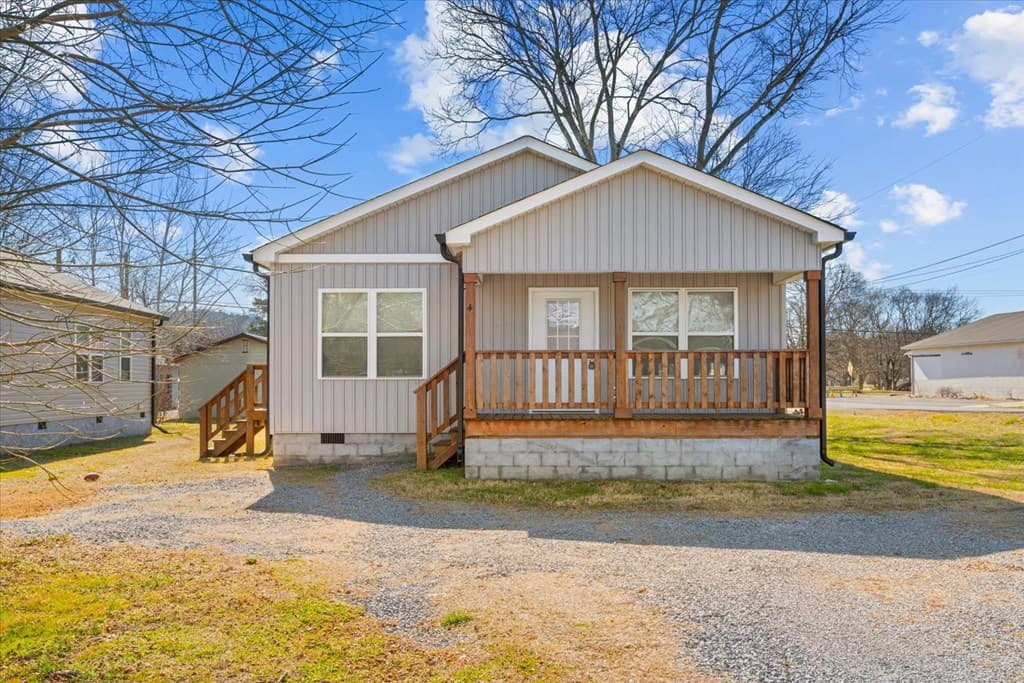 4 W 5th Avenue, Chatsworth GA 30705 - Photo