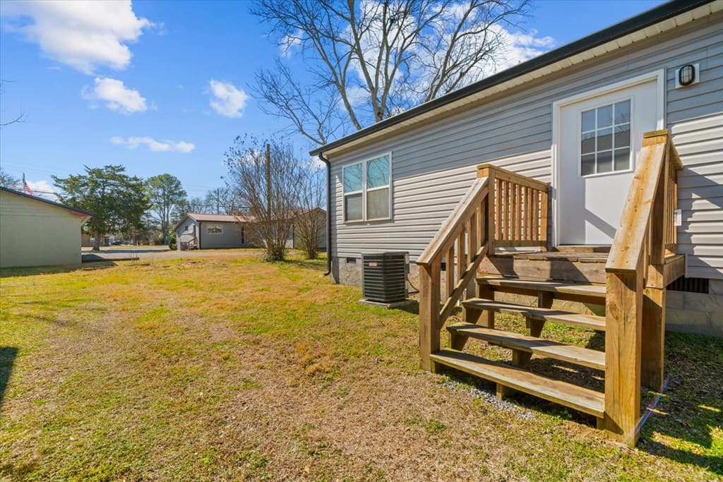 4 W 5th Avenue, Chatsworth GA 30705 - Photo