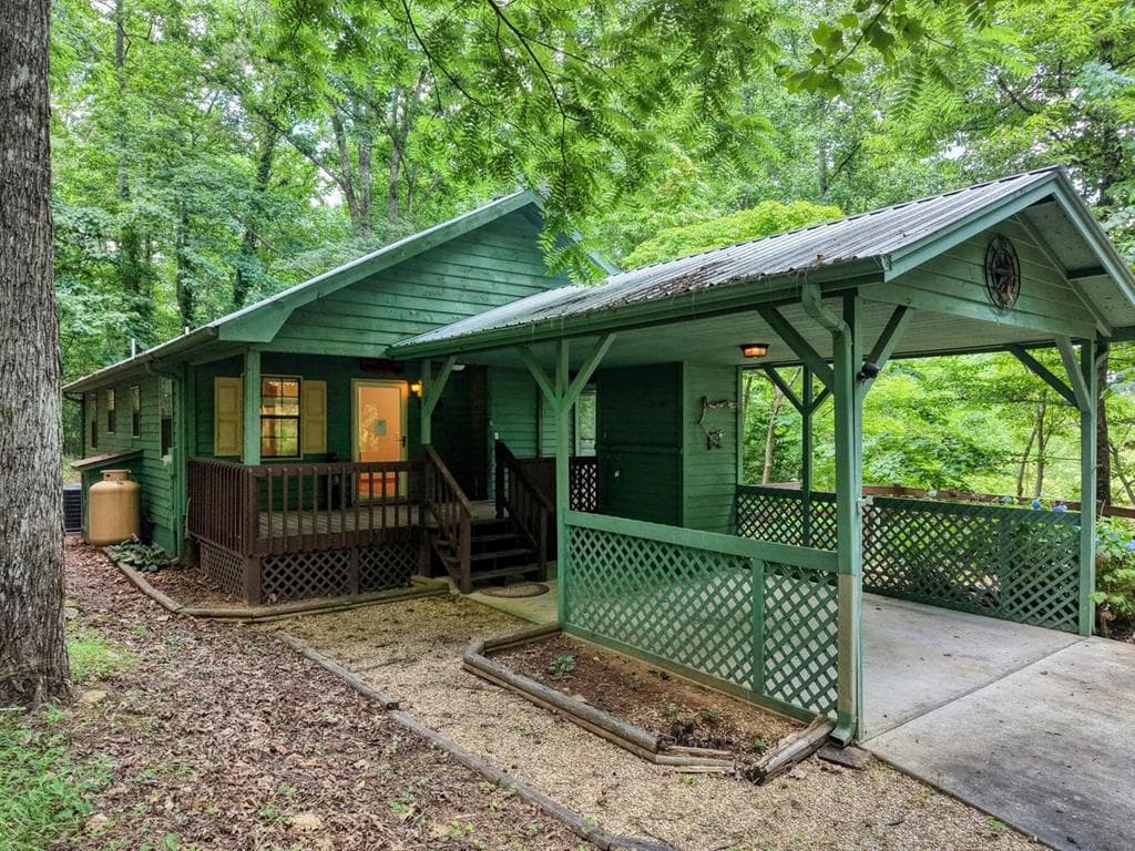1160 Hidden Lake Road, Blairsville GA 30512 - Primary photo