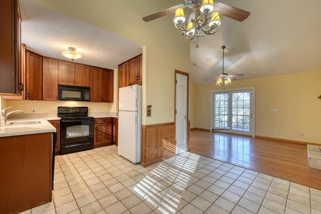 1160 Hidden Lake Road, Blairsville GA 30512 - Photo