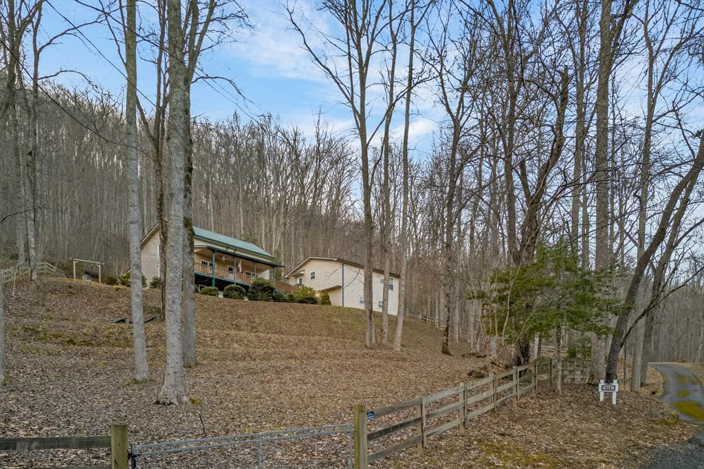 317 Collins Creek Road, Hiawassee GA 30546 - Photo