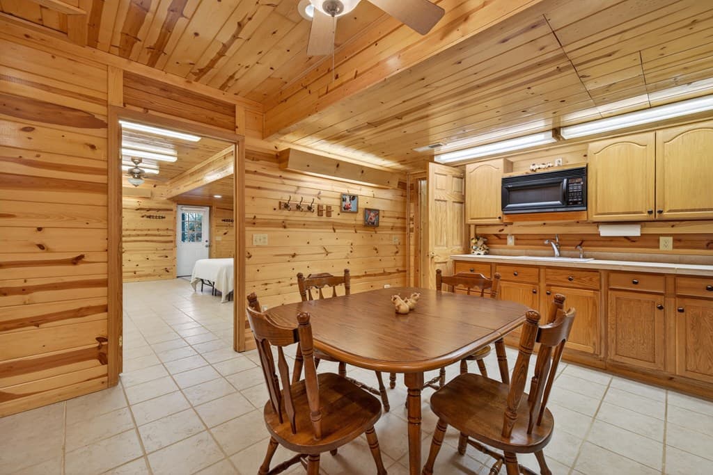 317 Collins Creek Road, Hiawassee GA 30546 - Photo