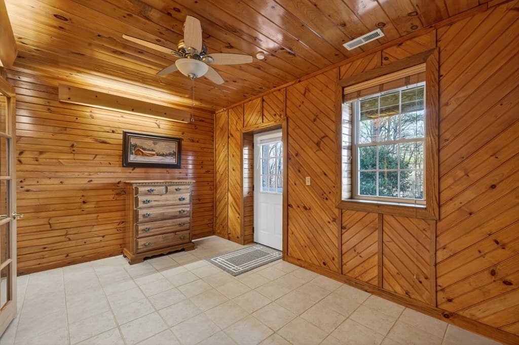 317 Collins Creek Road, Hiawassee GA 30546 - Photo