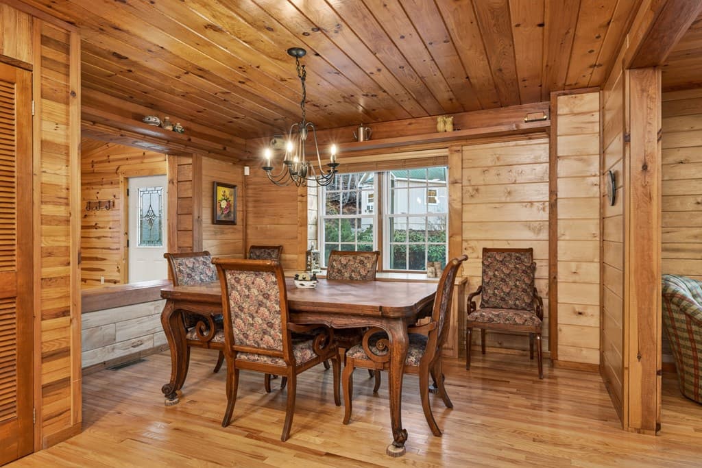 317 Collins Creek Road, Hiawassee GA 30546 - Photo