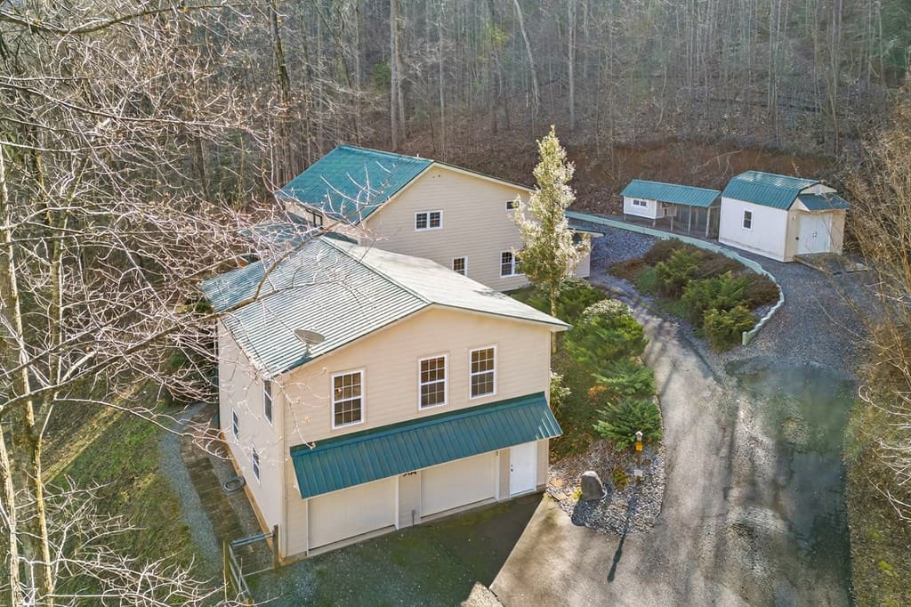 317 Collins Creek Road, Hiawassee GA 30546 - Photo