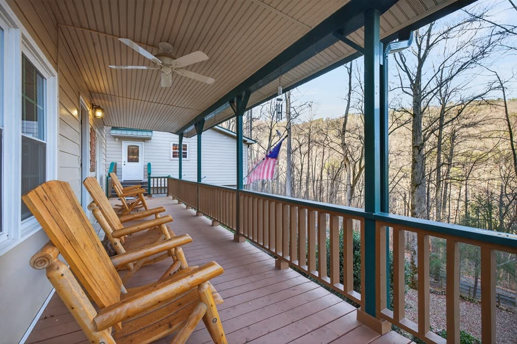 317 Collins Creek Road, Hiawassee GA 30546 - Photo