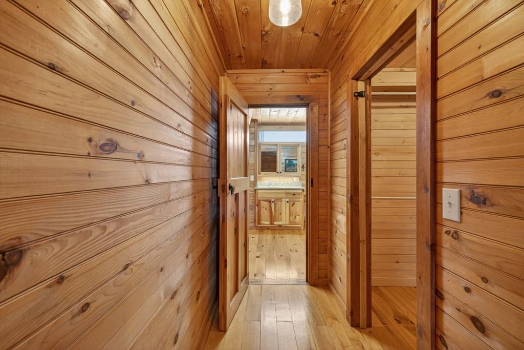317 Collins Creek Road, Hiawassee GA 30546 - Photo