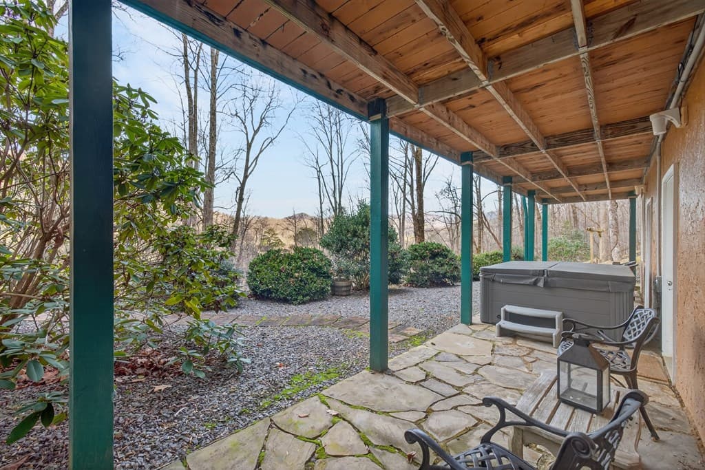 317 Collins Creek Road, Hiawassee GA 30546 - Photo