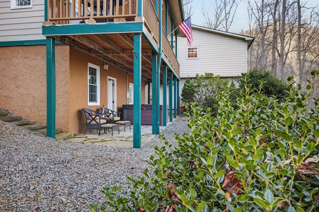 317 Collins Creek Road, Hiawassee GA 30546 - Photo
