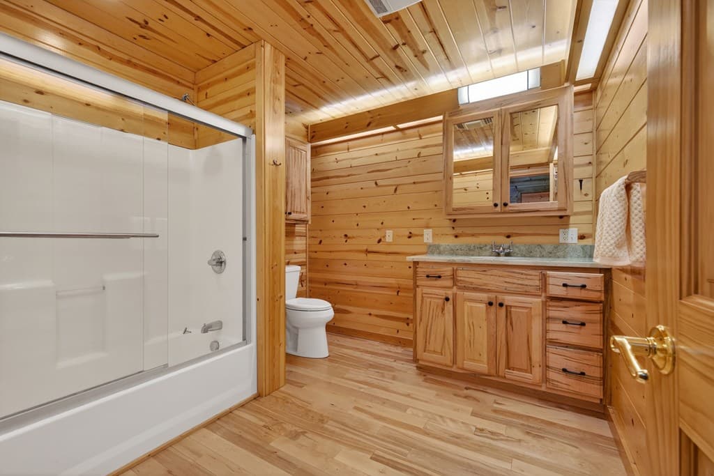 317 Collins Creek Road, Hiawassee GA 30546 - Photo