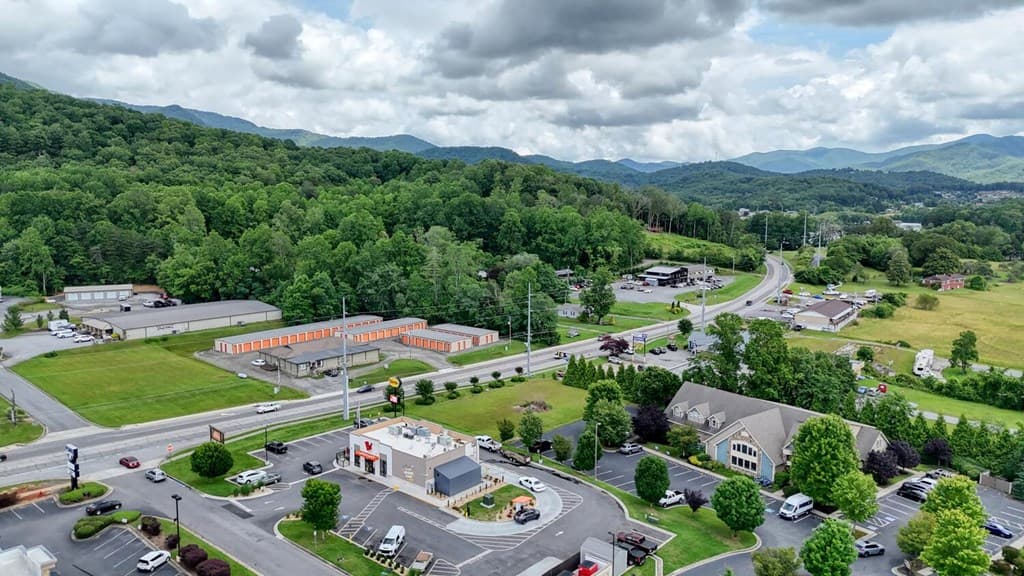 TR 3 Four Seasons Village, Hiawassee GA 30546 - Photo