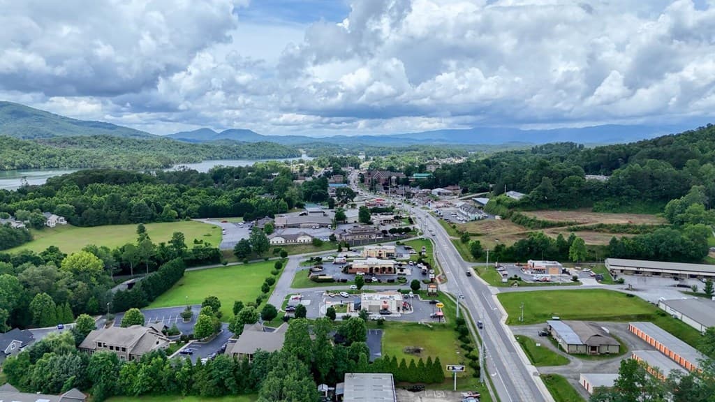 TR 3 Four Seasons Village, Hiawassee GA 30546 - Photo