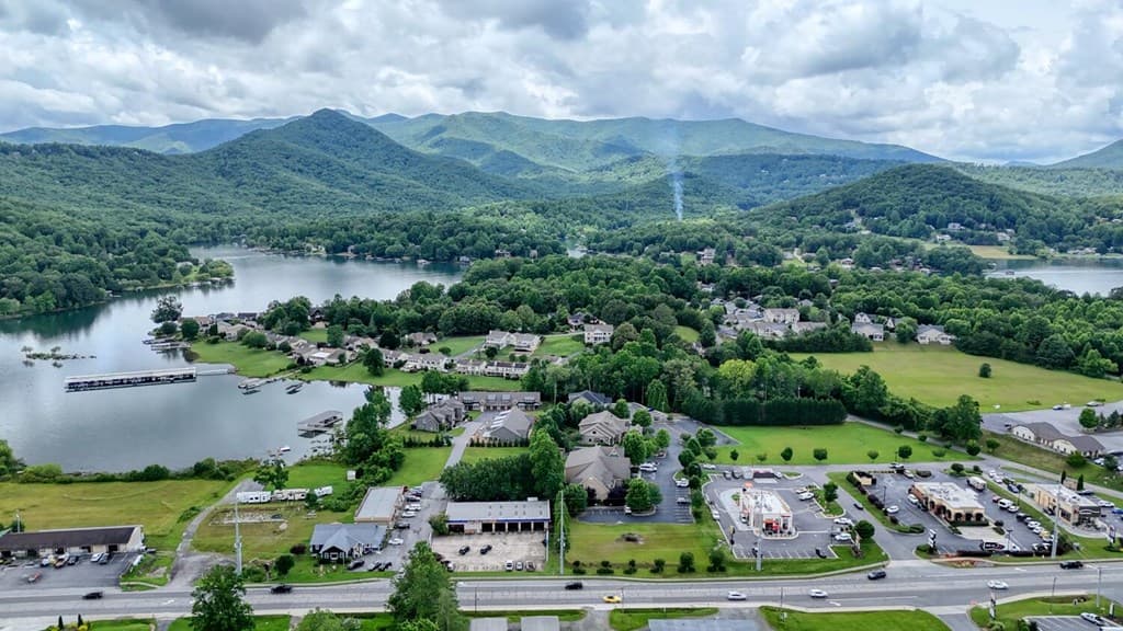 TR 3 Four Seasons Village, Hiawassee GA 30546 - Photo