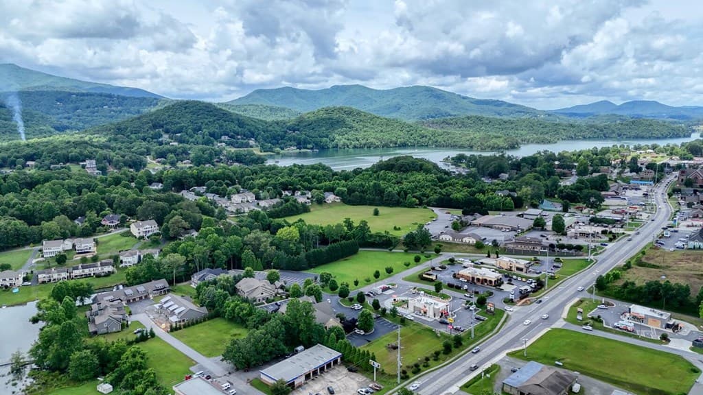 TR 3 Four Seasons Village, Hiawassee GA 30546 - Photo