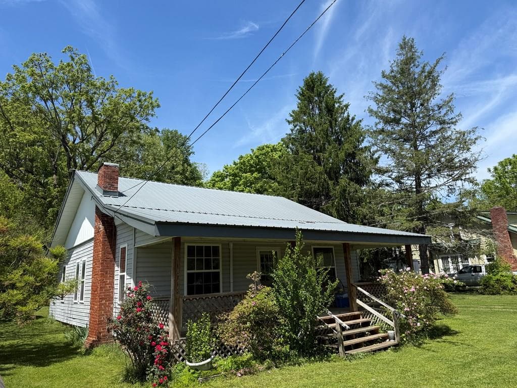 110 Fisher Street, Andrews NC 28901 - Primary photo