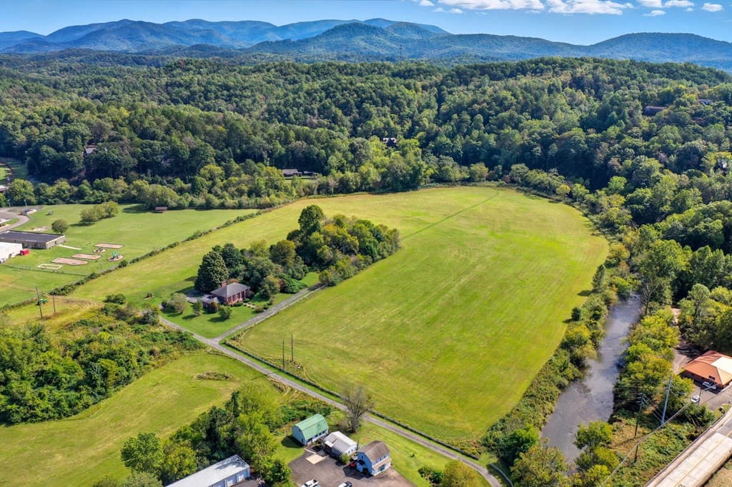 195 River Street, Ellijay GA 30540 - Photo