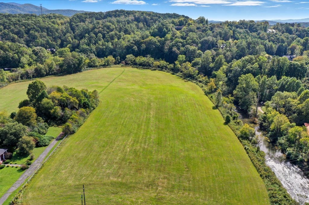 195 River Street, Ellijay GA 30540 - Photo