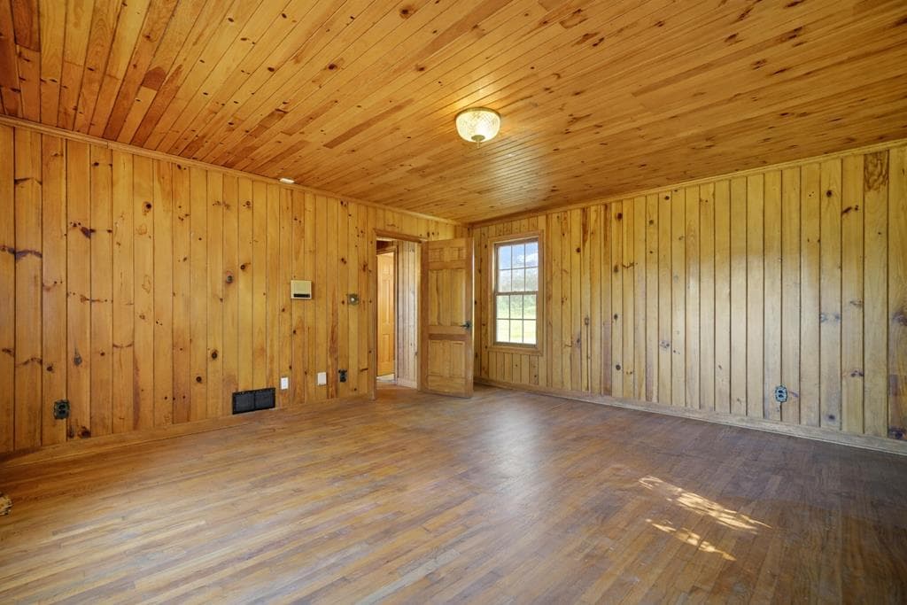 195 River Street, Ellijay GA 30540 - Photo
