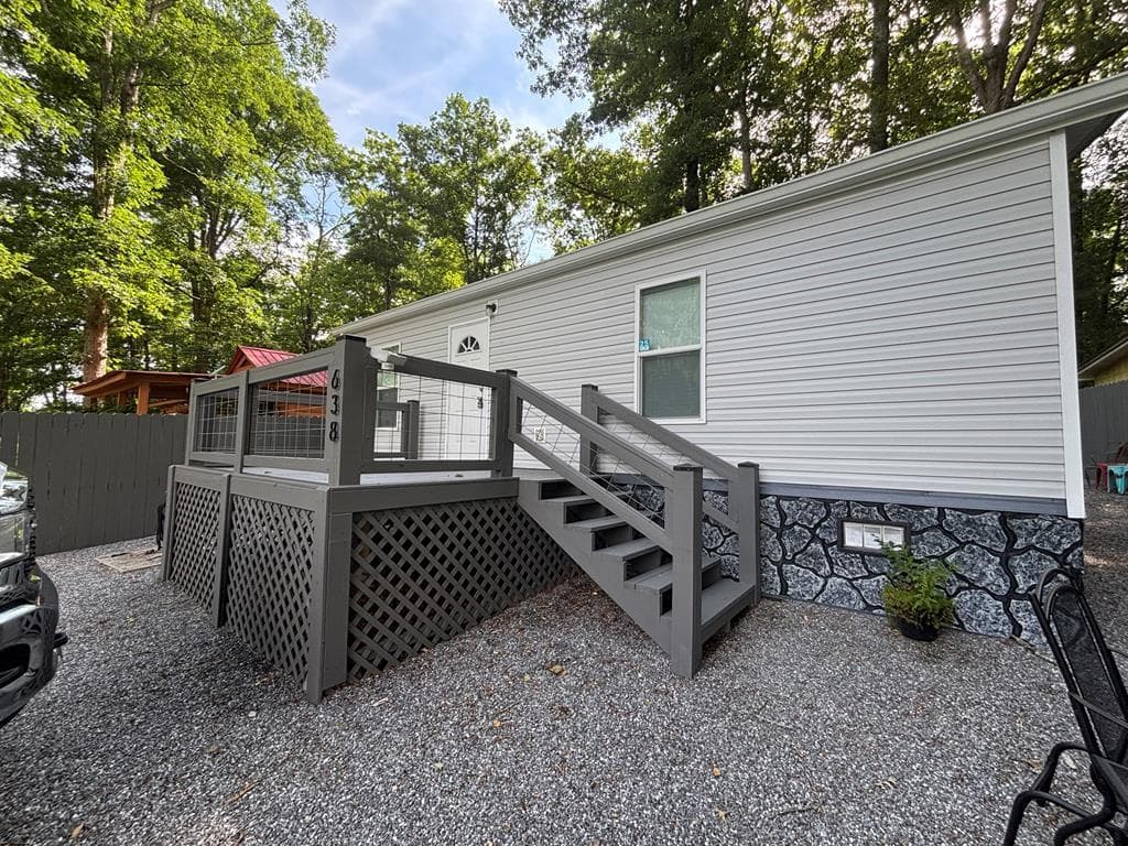 638 Ruby Lake Drive, Hiawassee GA 30546 - Primary photo