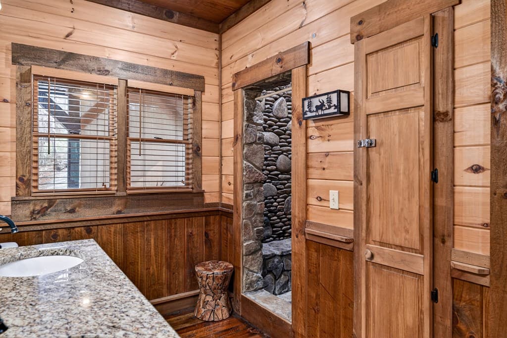 40 Adelaide Trail, Blue Ridge GA 30513 - Photo