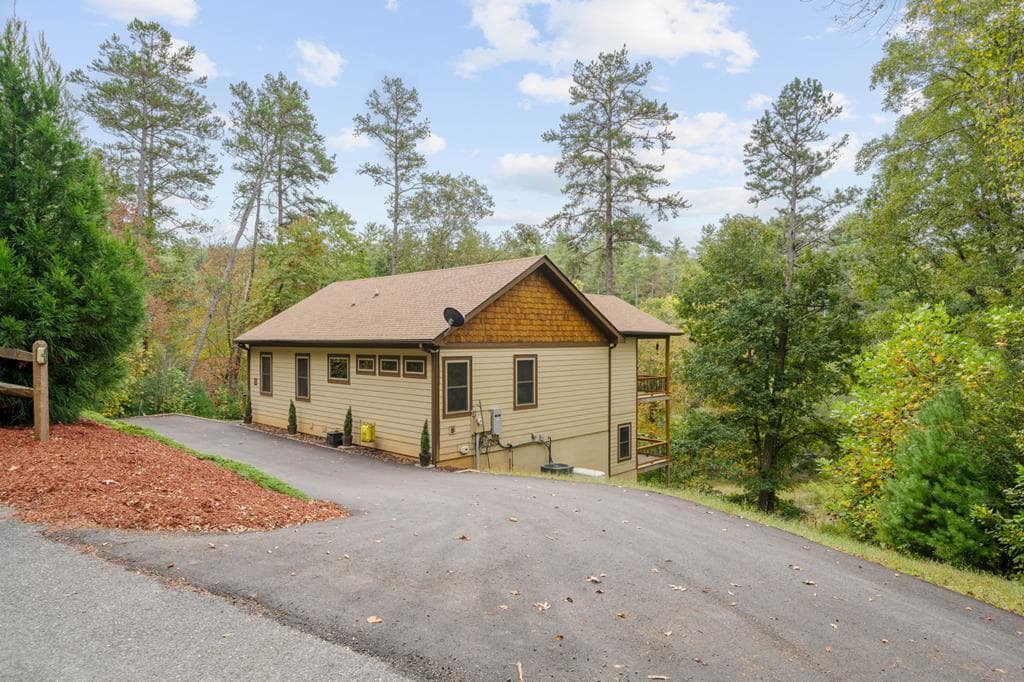 292 Silver Fox Trail, Blue Ridge GA 30513 - Photo
