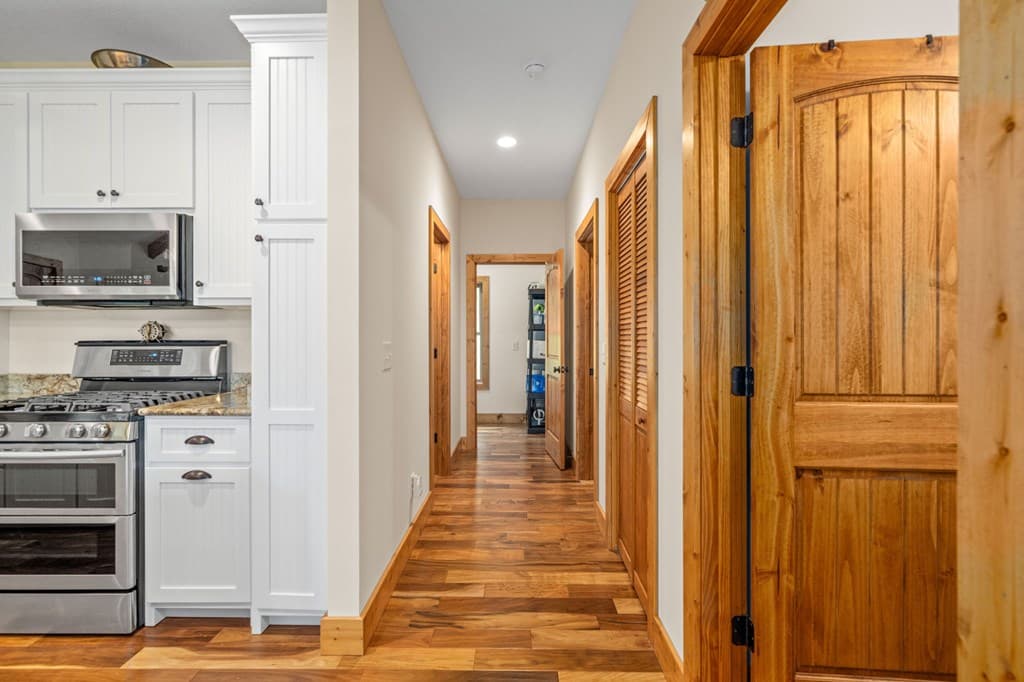 292 Silver Fox Trail, Blue Ridge GA 30513 - Photo