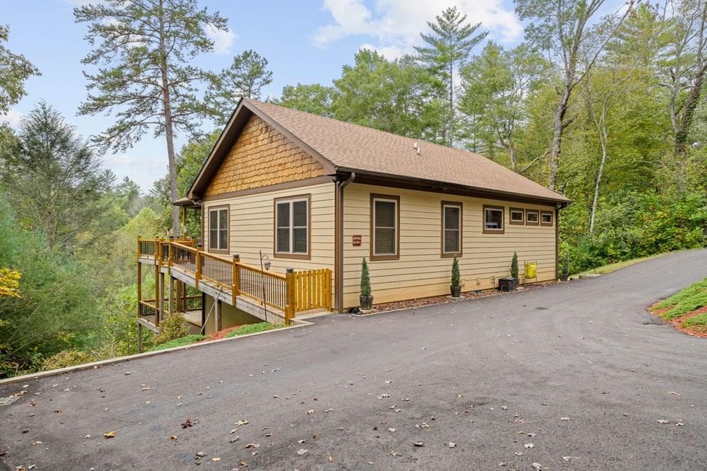292 Silver Fox Trail, Blue Ridge GA 30513 - Photo