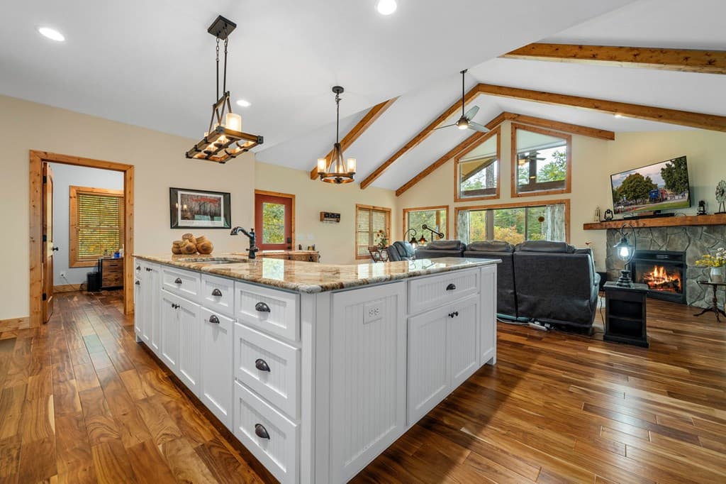 292 Silver Fox Trail, Blue Ridge GA 30513 - Photo