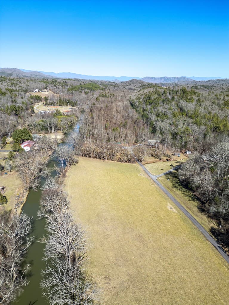 23 Butterball Boulevard, Murphy NC 28906 - Photo