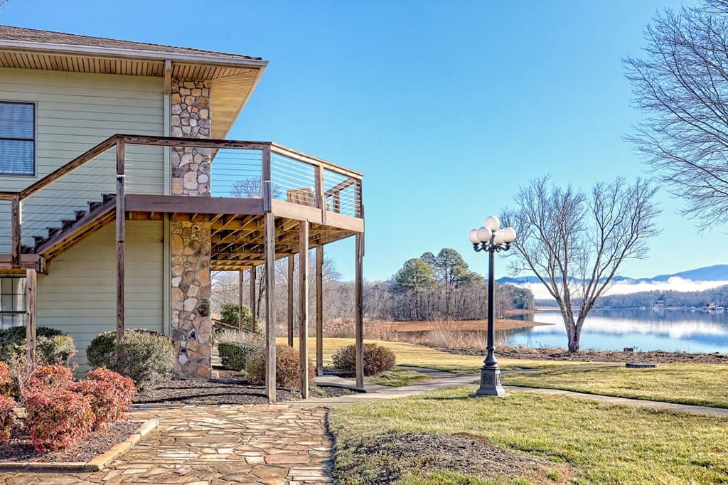 1688 Lakeview Drive 1d, Young Harris GA 30582 - Photo