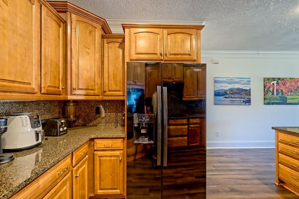 1688 Lakeview Drive 1d, Young Harris GA 30582 - Photo