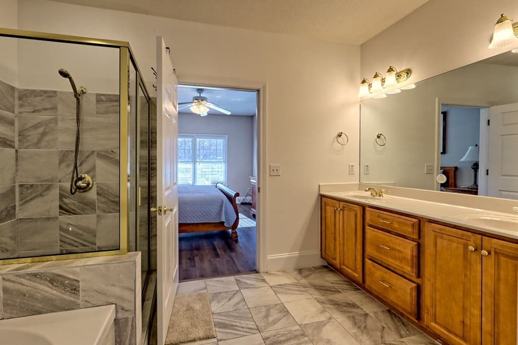 1688 Lakeview Drive 1d, Young Harris GA 30582 - Photo