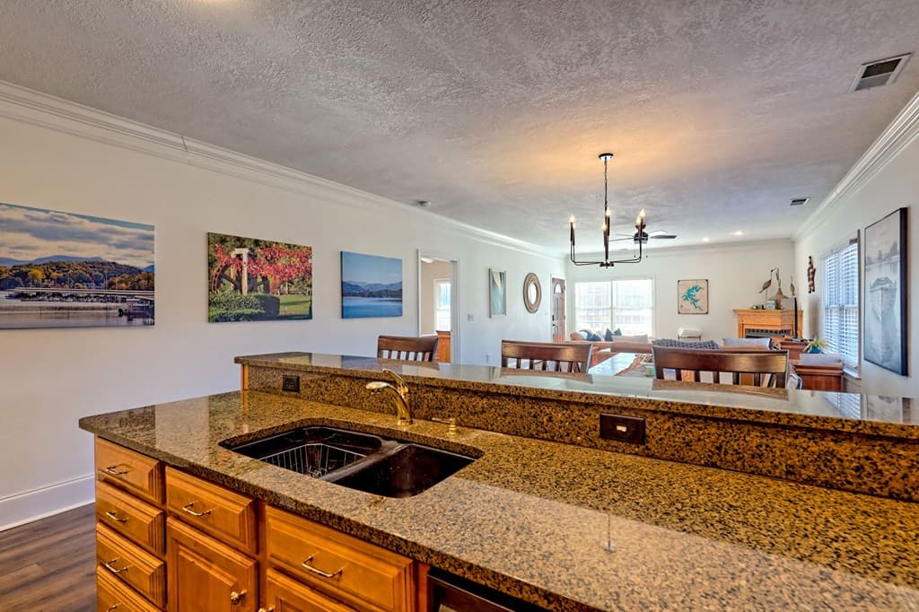 1688 Lakeview Drive 1d, Young Harris GA 30582 - Photo