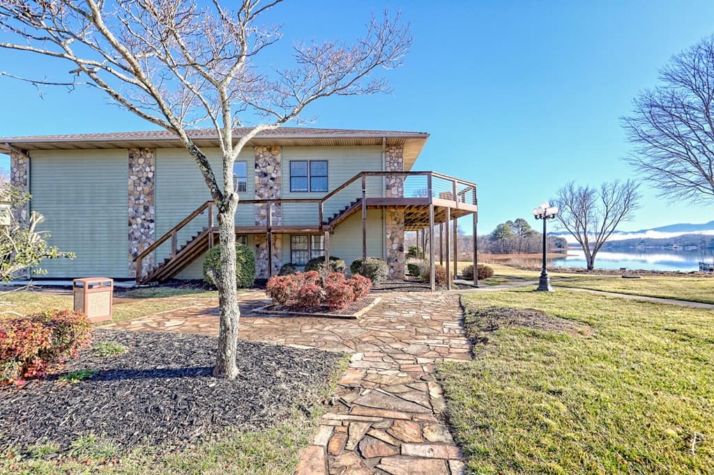 1688 Lakeview Drive 1d, Young Harris GA 30582 - Photo